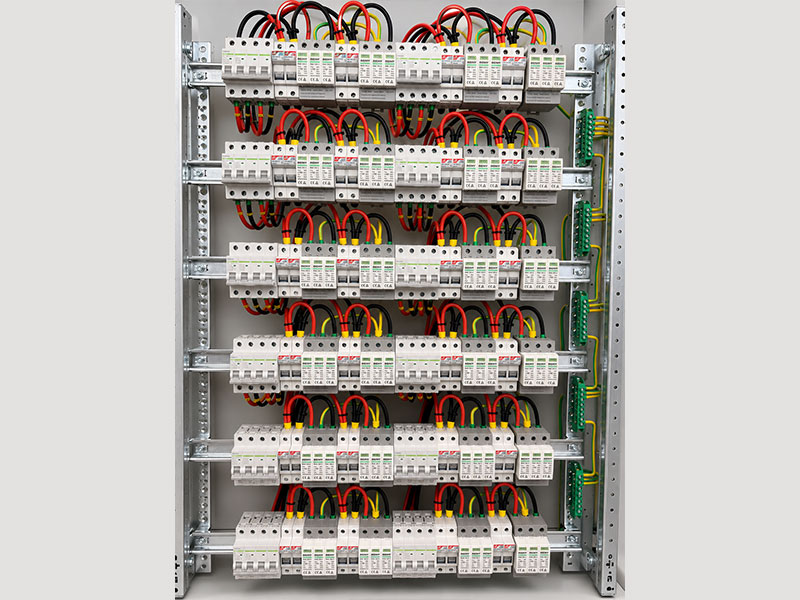 Commercial Solar Pv Combiner Box 24-Way Commercial Solar Pv Combiner Box 24-Way